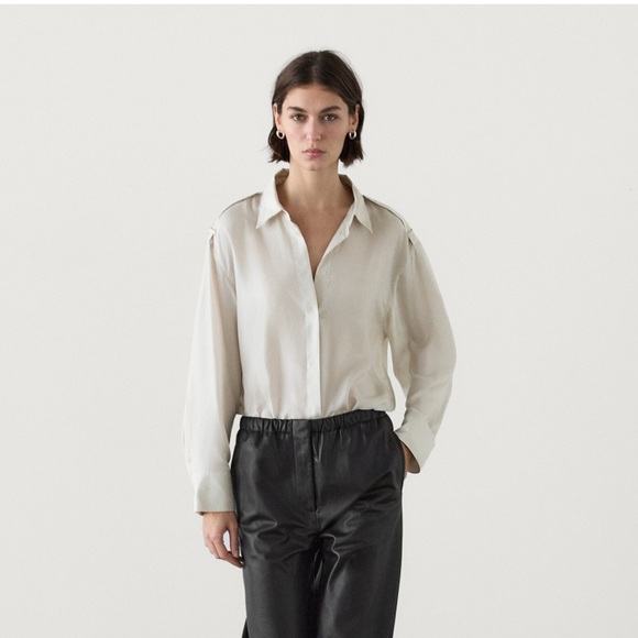 Massimo Dutti NWT flowing silk shirt with shoulder detail 5119/775